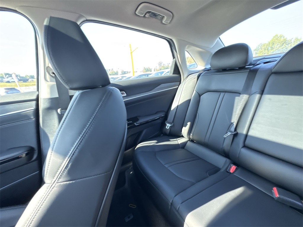 2026 Kia K5 EX photo 12