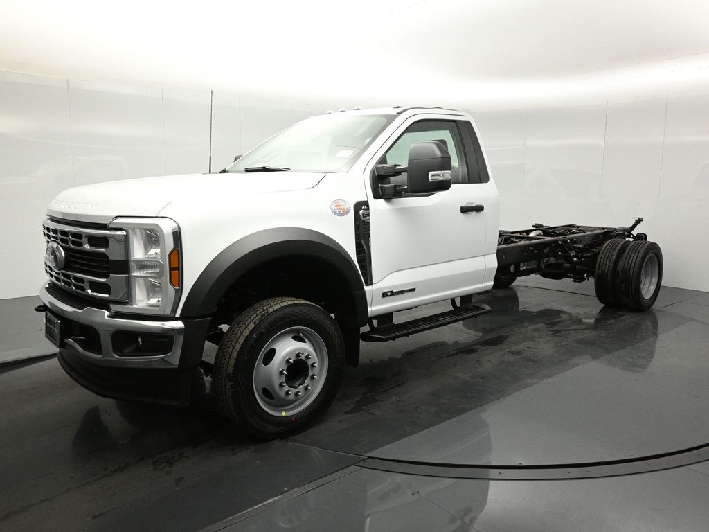2025 Ford F-550 Chassis XL