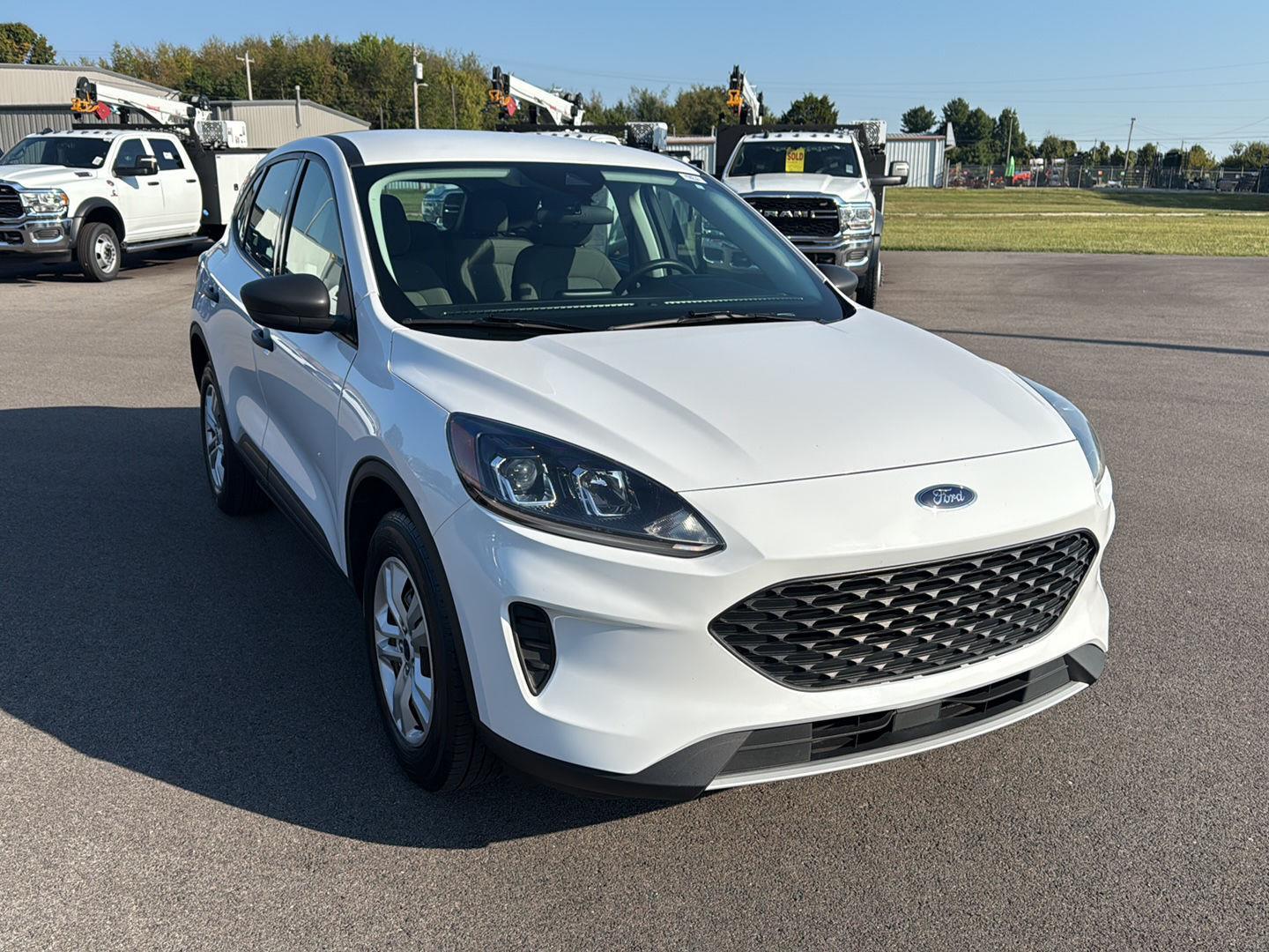 2022 Ford Escape S photo 2