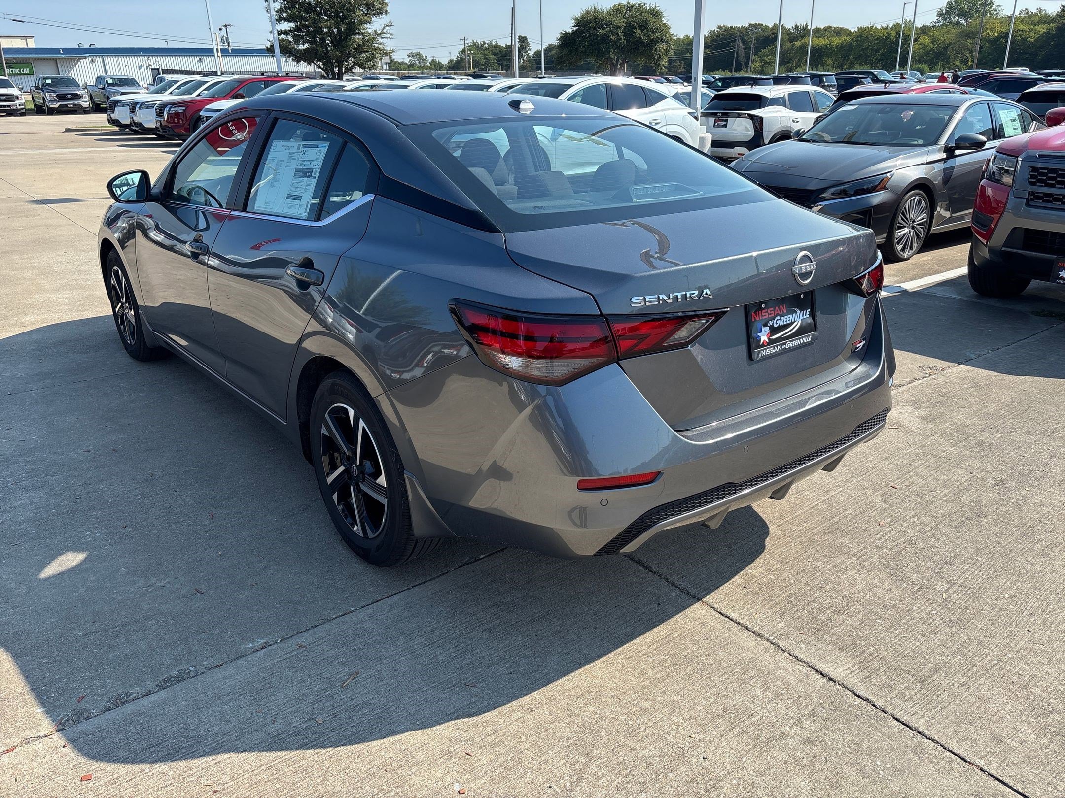 2025 Nissan Sentra SV photo 3