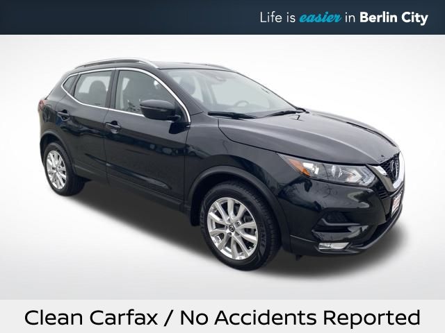 2022 Nissan Rogue Sport SV's photo