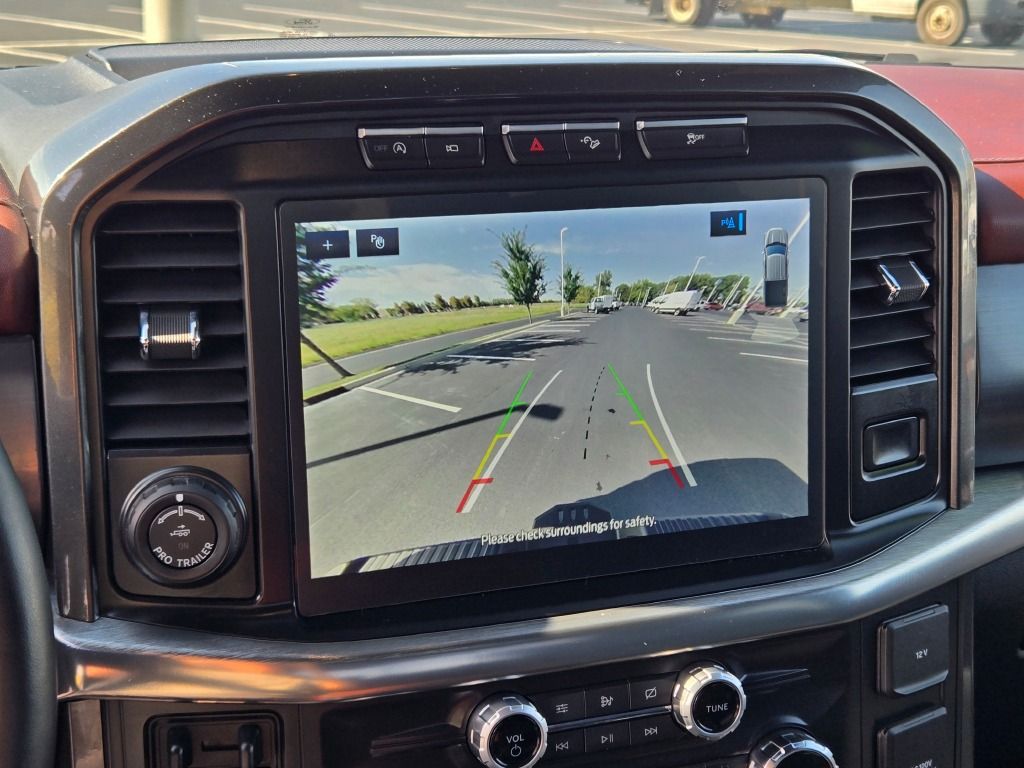 2021 Ford F-150 Lariat photo 25