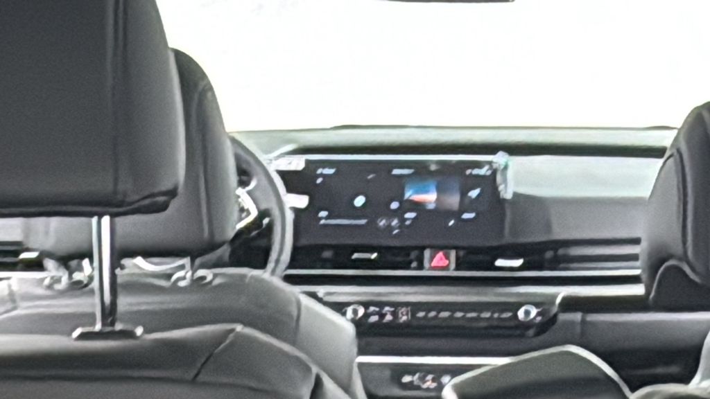 2026 Kia Carnival SX photo 18