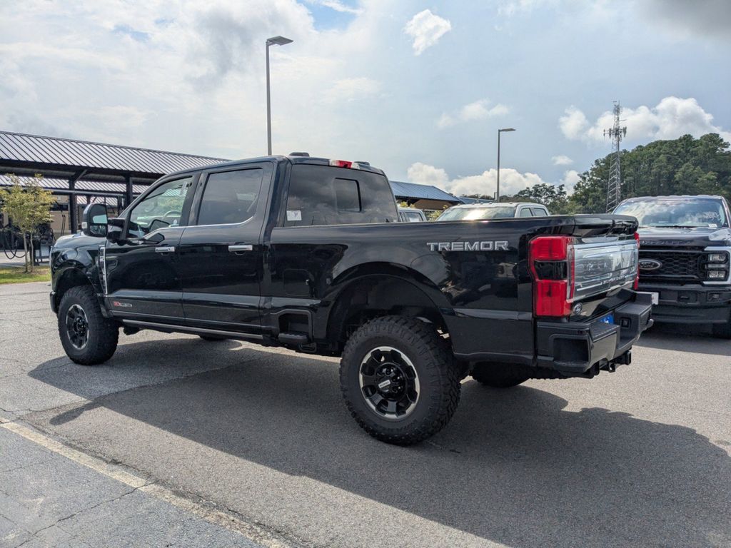 2025 Ford F-250 Platinum photo 5