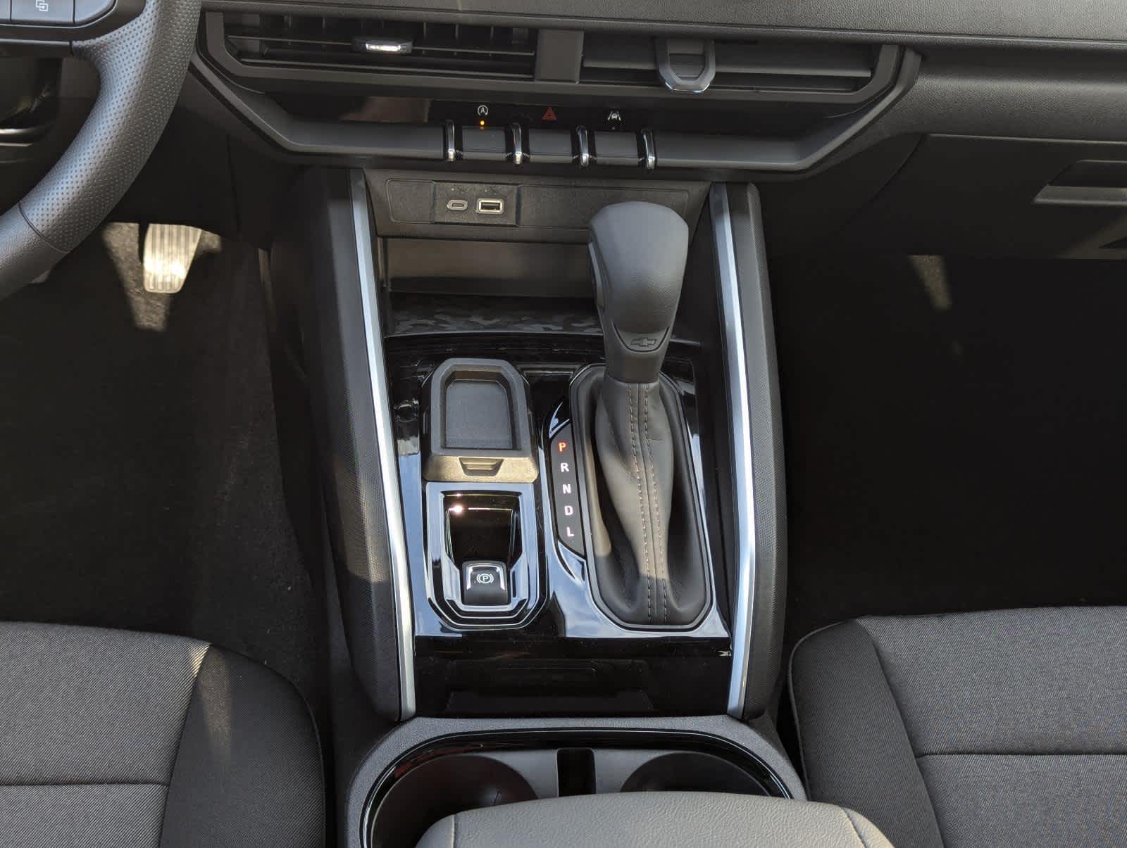 2025 Chevrolet Colorado LT photo 16
