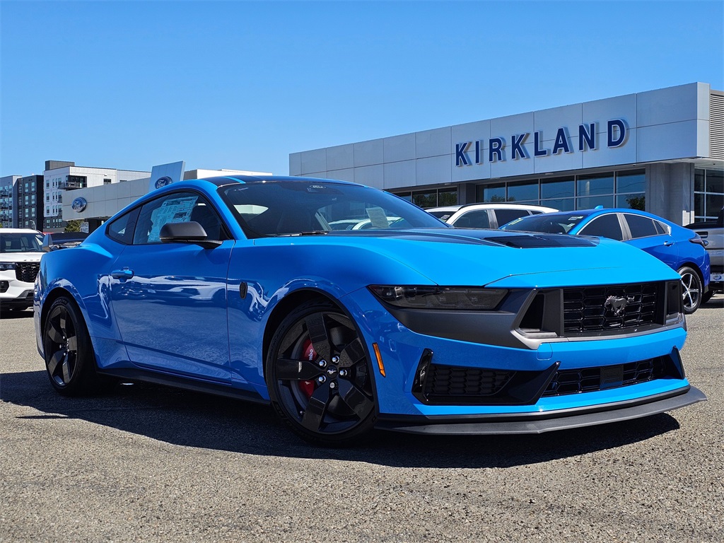 2025 Ford Mustang Dark Horse's photo