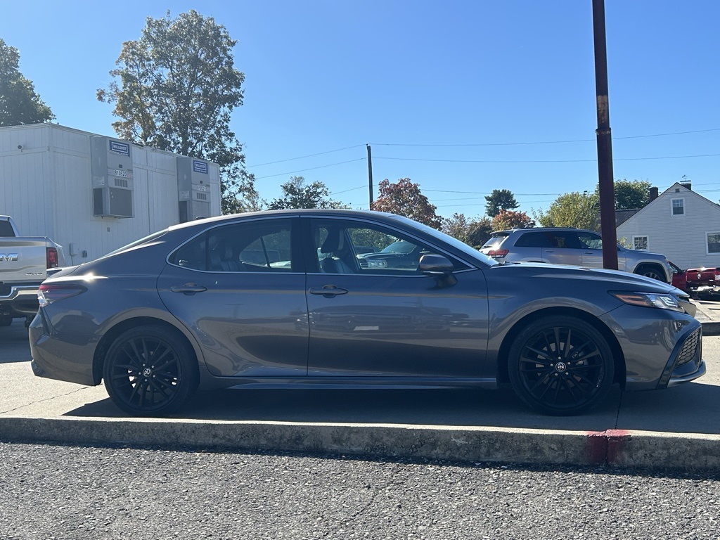 2022 Toyota Camry XSE photo 4