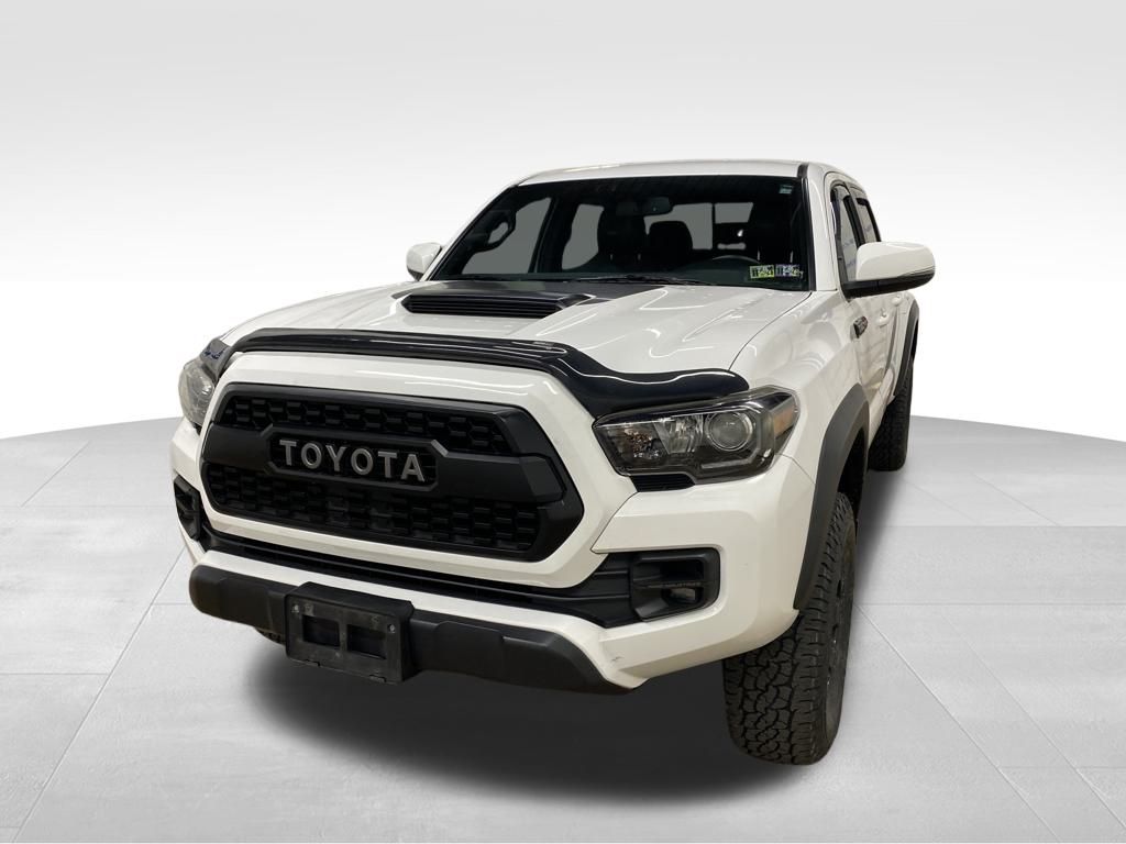 2017 Toyota Tacoma TRD Pro photo 2