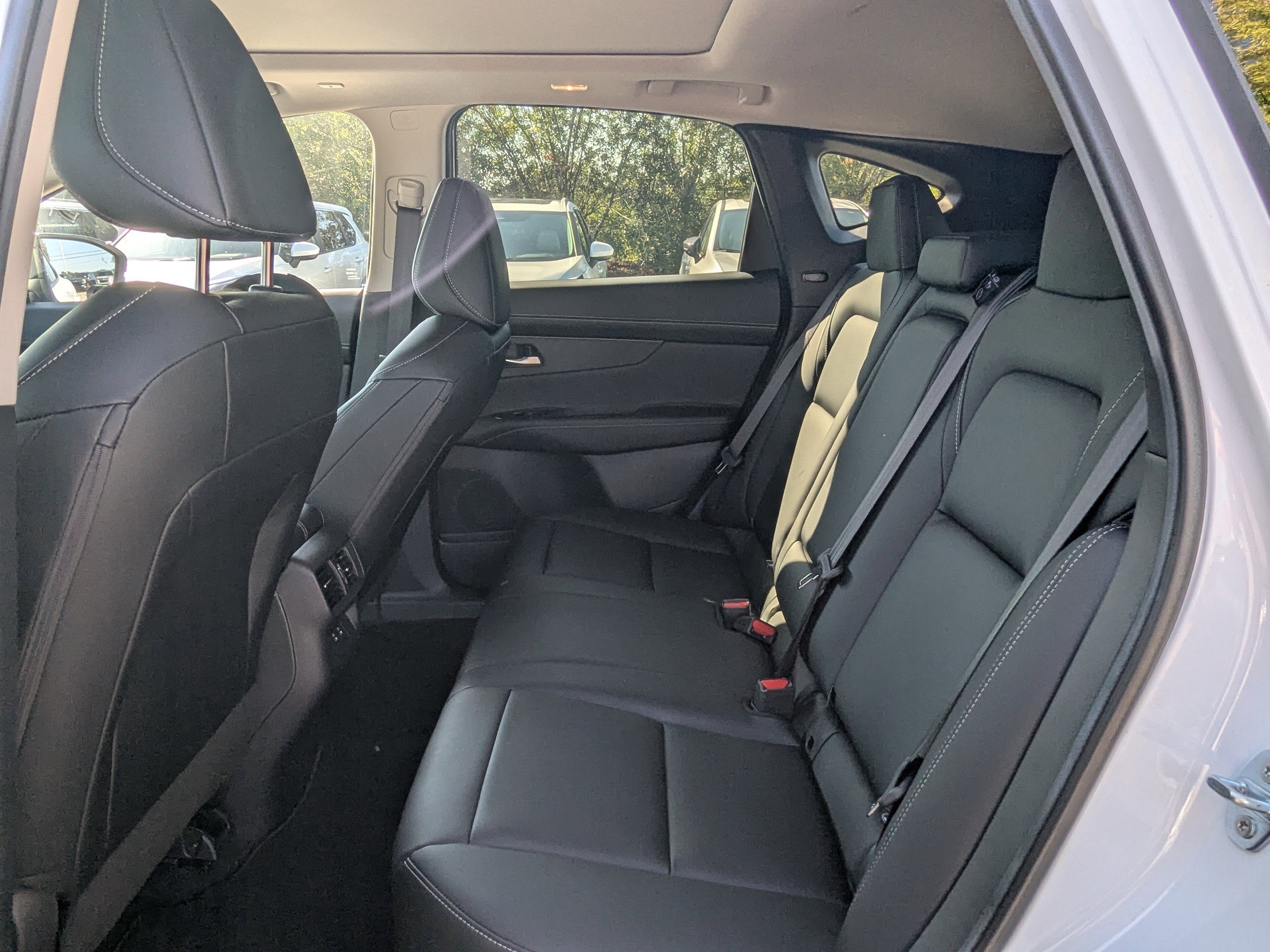 2025 Nissan Murano SL photo 9