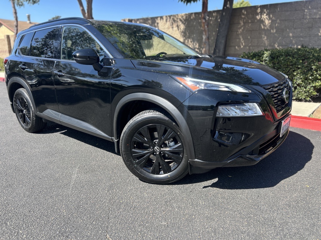 Used 2023 Black Nissan SV image 1