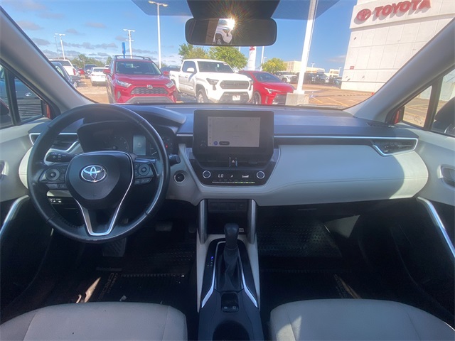 2023 Toyota Corolla Cross LE photo 15