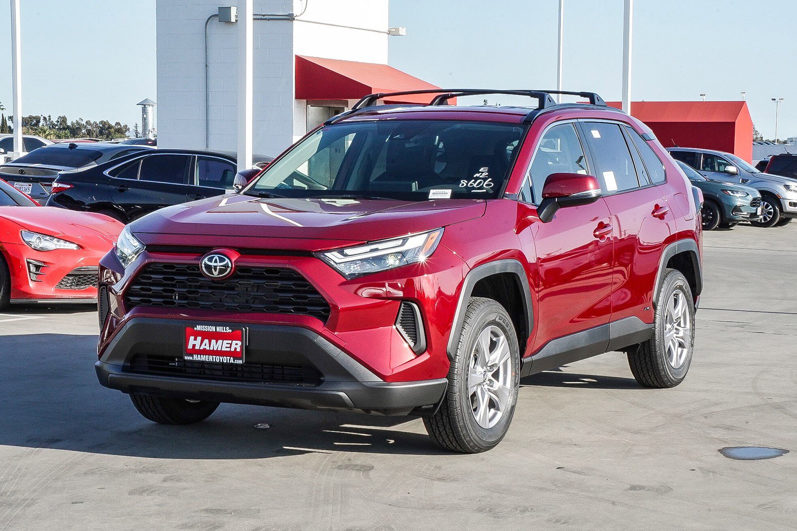 2025 Toyota RAV4 Hybrid LE photo 2