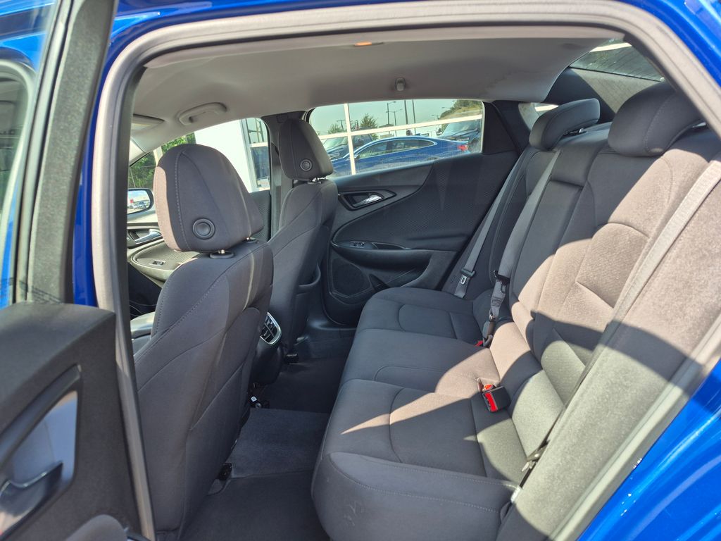2023 Chevrolet Malibu 1LT photo 13