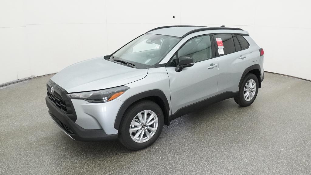 2026 Toyota Corolla Cross LE's photo