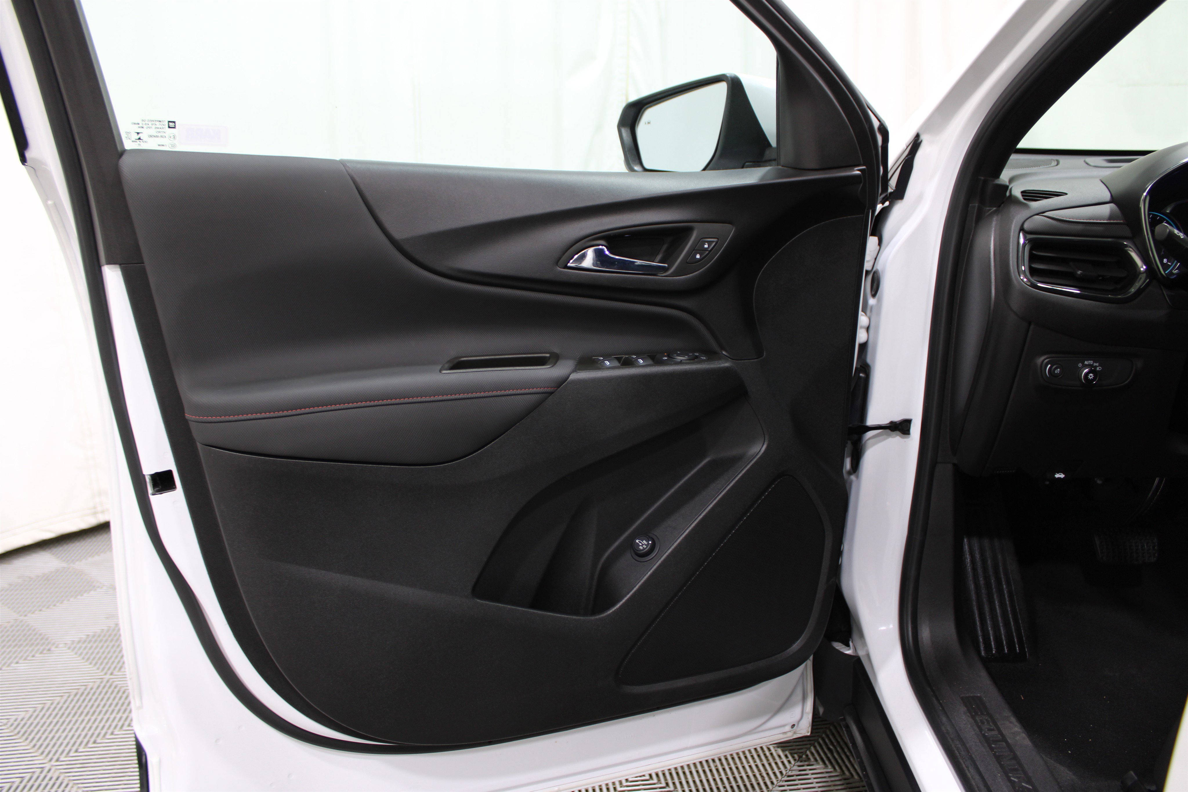 2023 Chevrolet Equinox RS photo 4