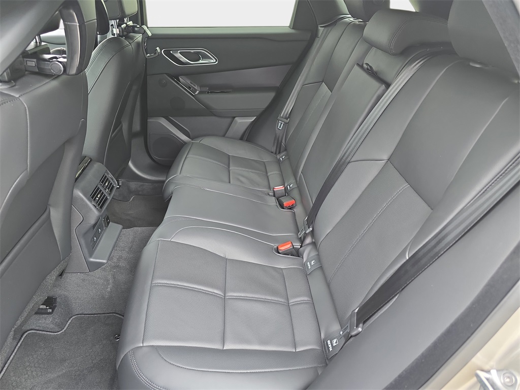 2026 Land Rover Range Rover Velar SE photo 14