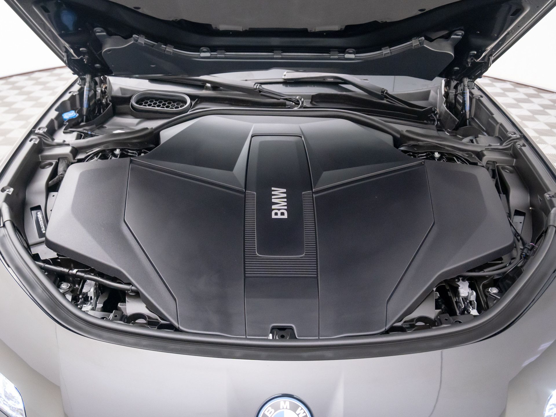 New 2025 Black Sapphire Metallic BMW xDrive60 image 26