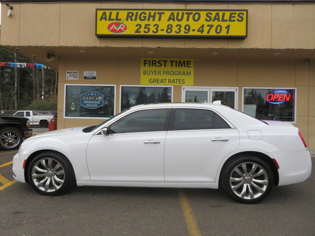 2019 Chrysler 300 Limited photo 2