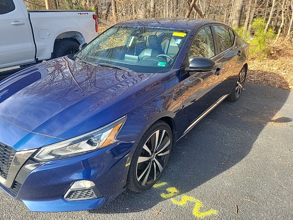 2021 Nissan Altima SR's photo