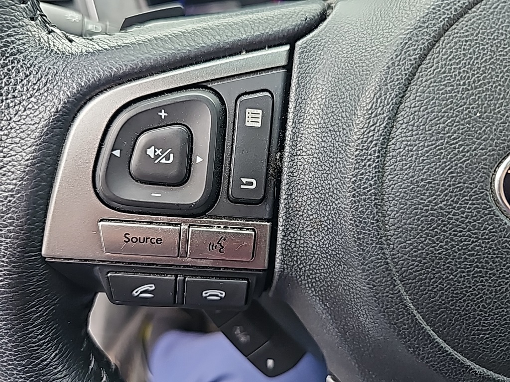 2017 Subaru Legacy 2.5i Limited photo 13