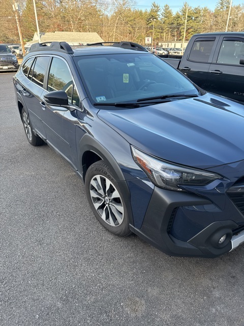 2025 Subaru Outback Limited's photo