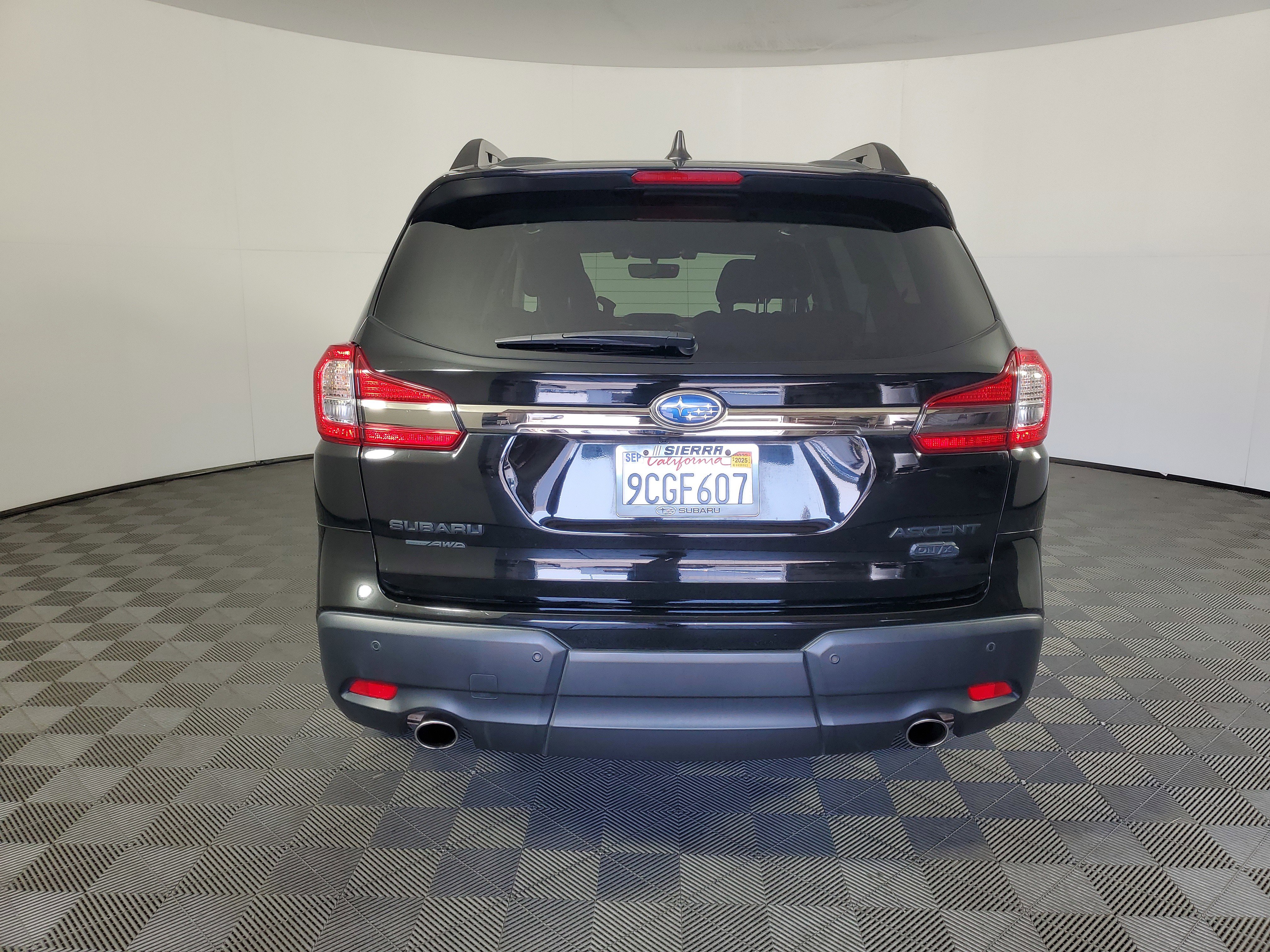 Used 2022 Crystal Black Silica Subaru Onyx Edition image 5