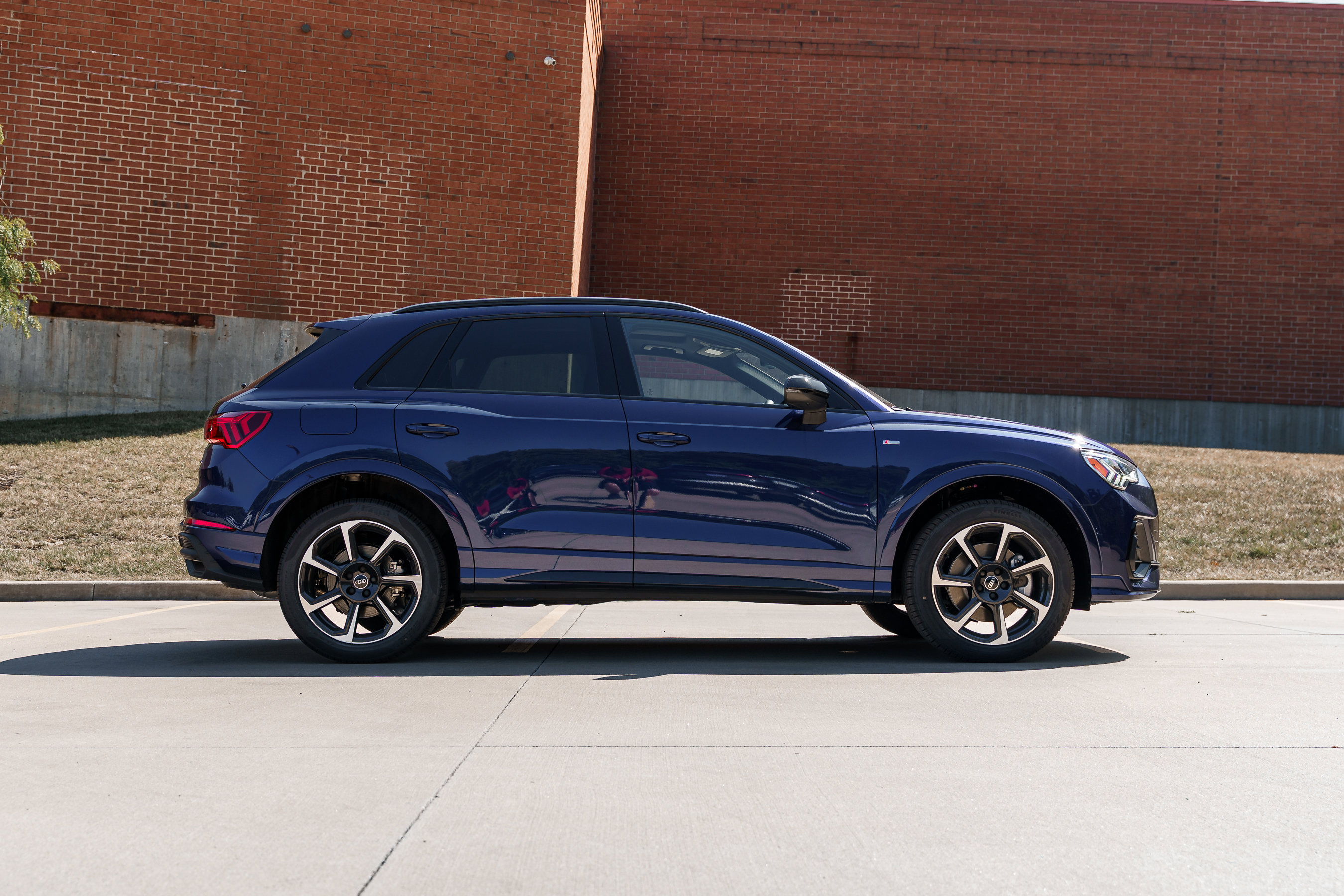 2025 Audi Q3 S line Premium Plus photo 3