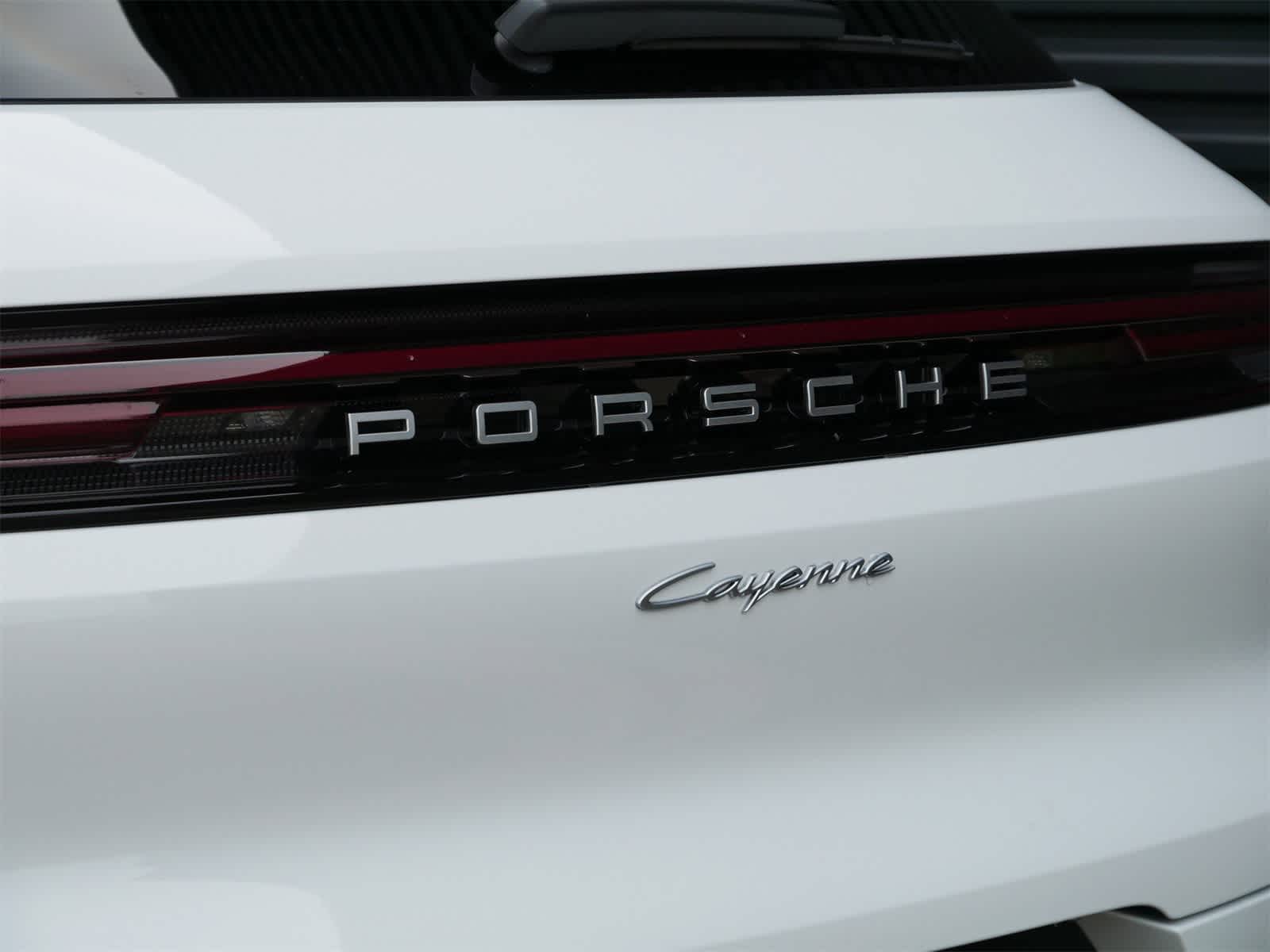 2026 Porsche Cayenne photo 19