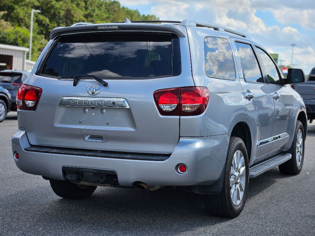 2019 Toyota Sequoia Platinum photo 5