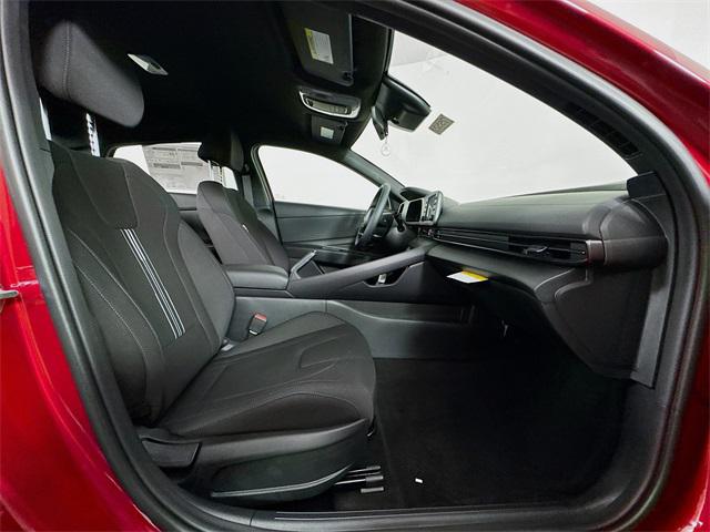 2025 Hyundai Elantra SEL Sport photo 32