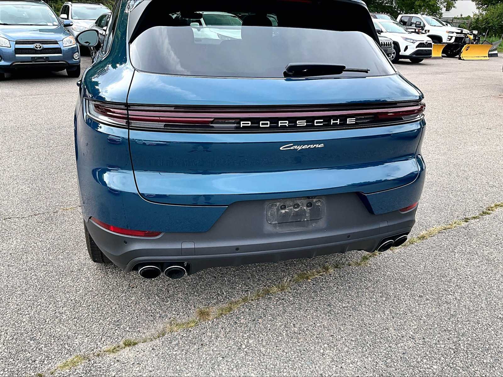 2024 Porsche Cayenne photo 6