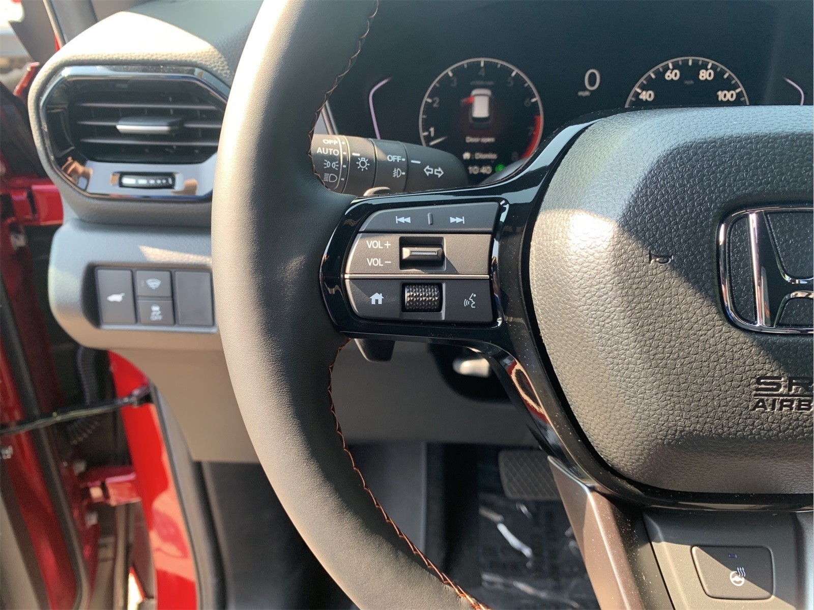 2025 Honda Pilot TrailSport photo 9