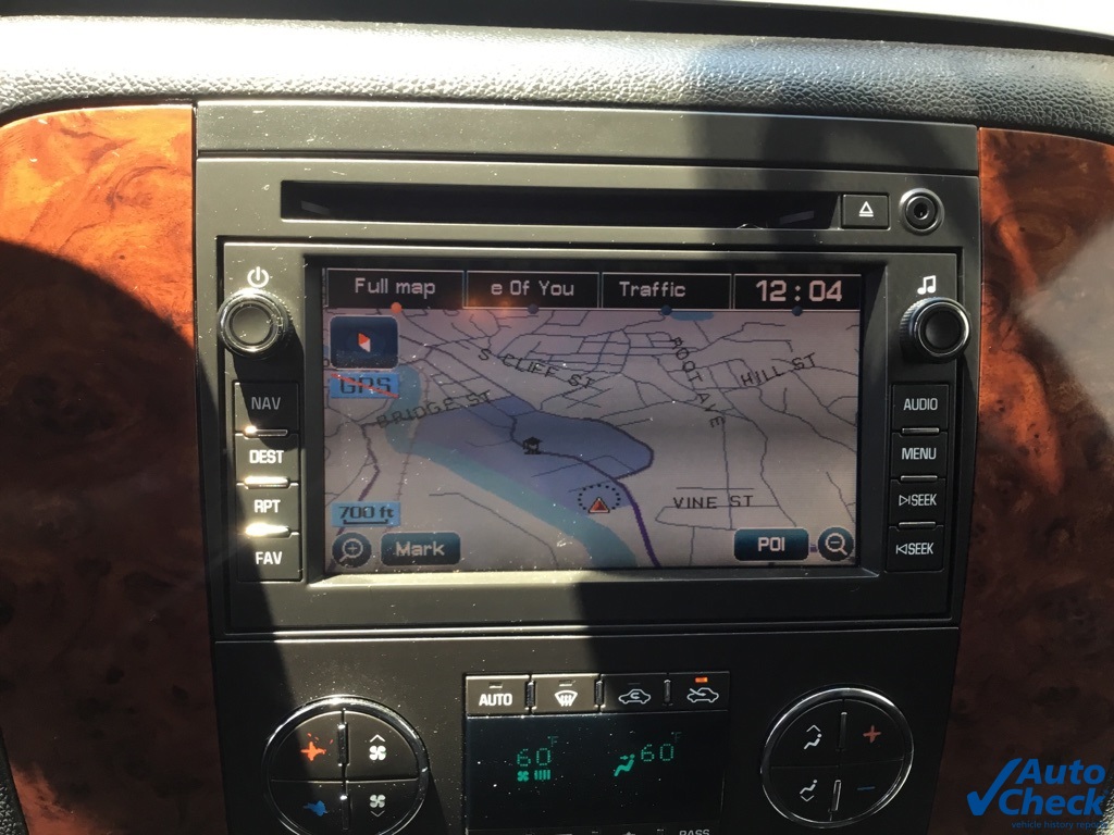 2011 Chevrolet Silverado 3500HD LTZ photo 47