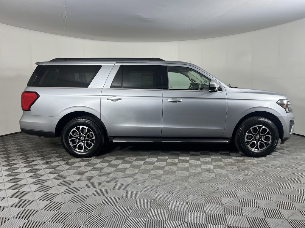 2023 Ford Expedition MAX XLT photo 4