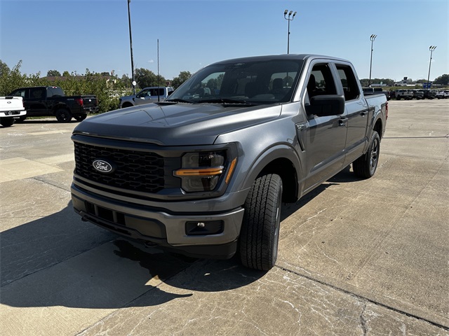 2025 Ford F-150 STX photo 4
