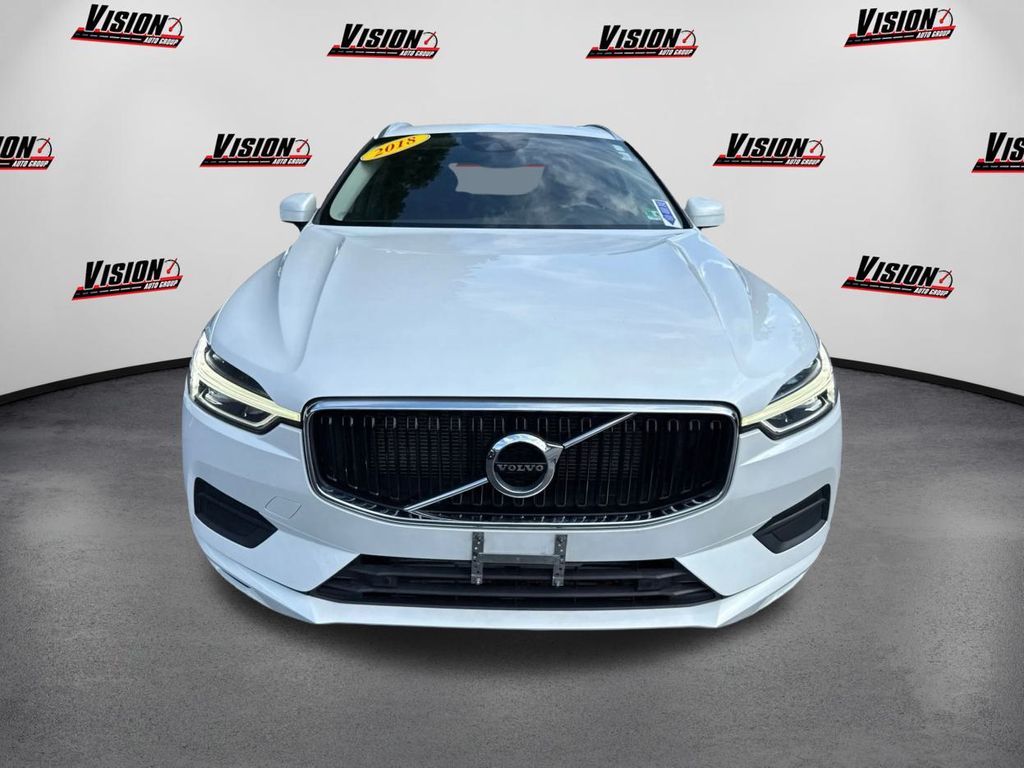 2018 Volvo XC60 T5 Momentum photo 2