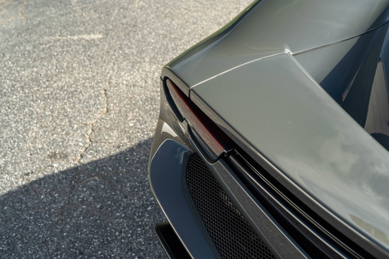 2023 Ferrari 296 GTB Base photo 18