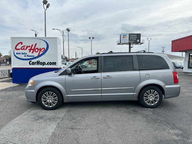 2014 Chrysler Town & Country Touring