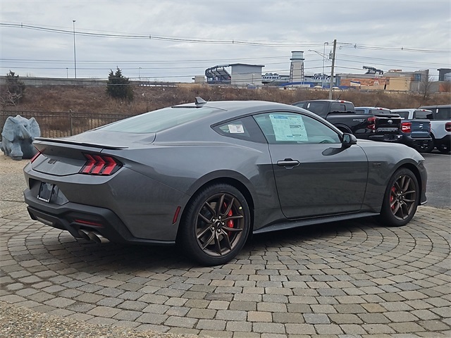 2025 Ford Mustang GT Premium photo 3