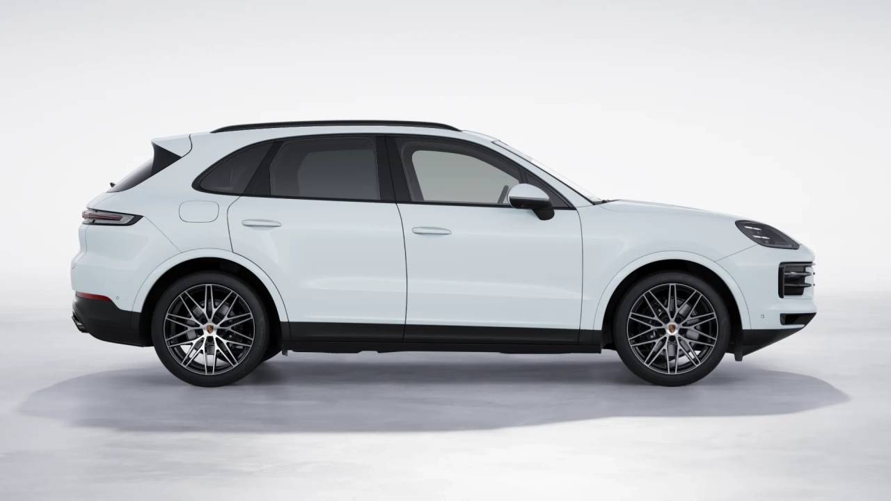 2025 Porsche Cayenne photo 7