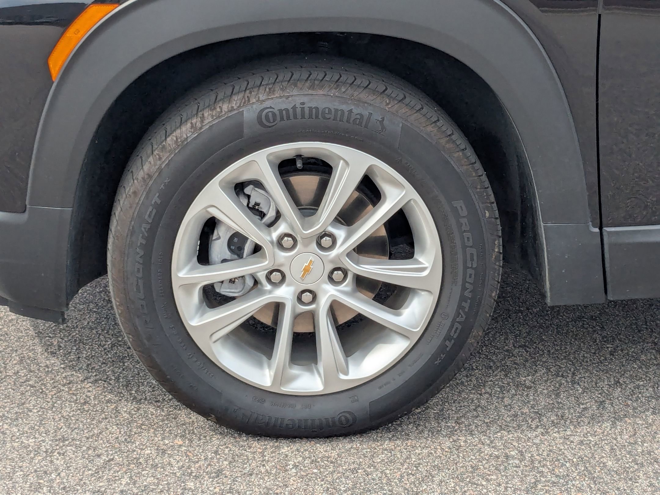 2024 Chevrolet Trailblazer LS photo 3