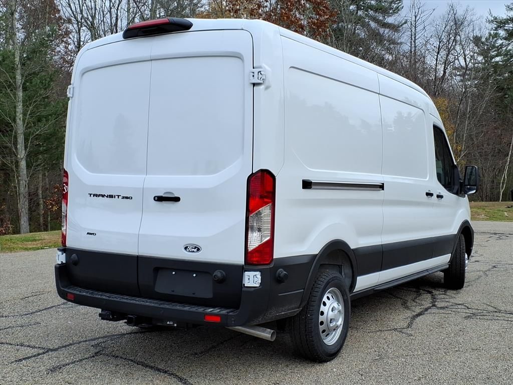 2026 Ford Transit photo 4