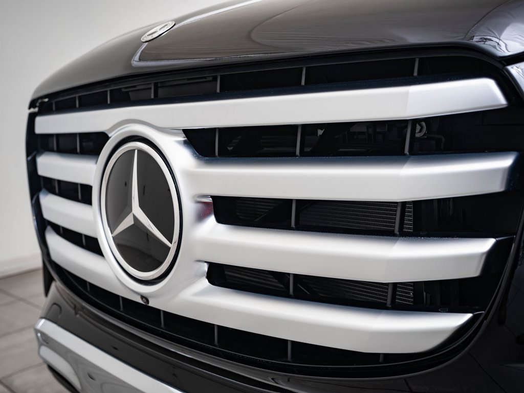 2026 Mercedes Benz GLS 450 4MATIC photo 3