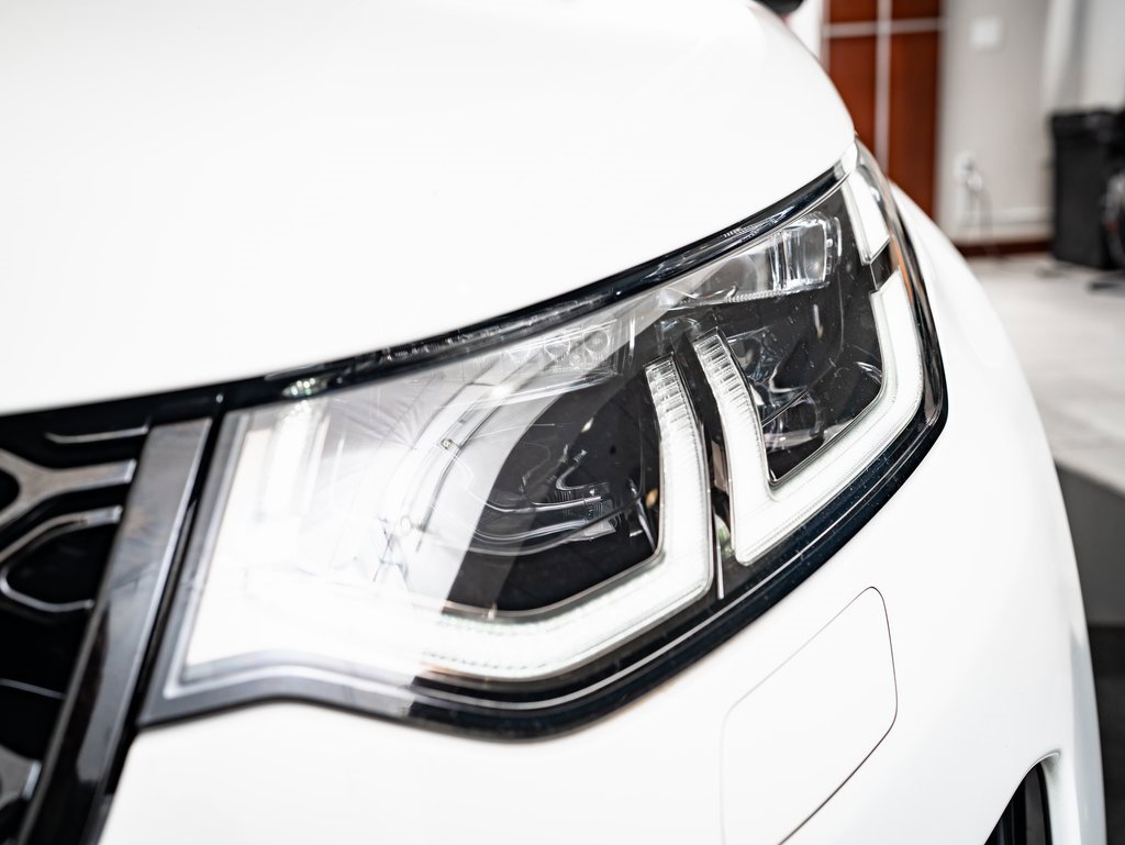 2022 Land Rover Discovery Sport SE R-Dynamic photo 14
