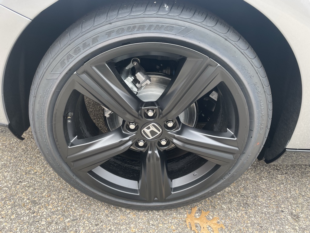 2025 Honda Accord Hybrid Sport-L photo 3