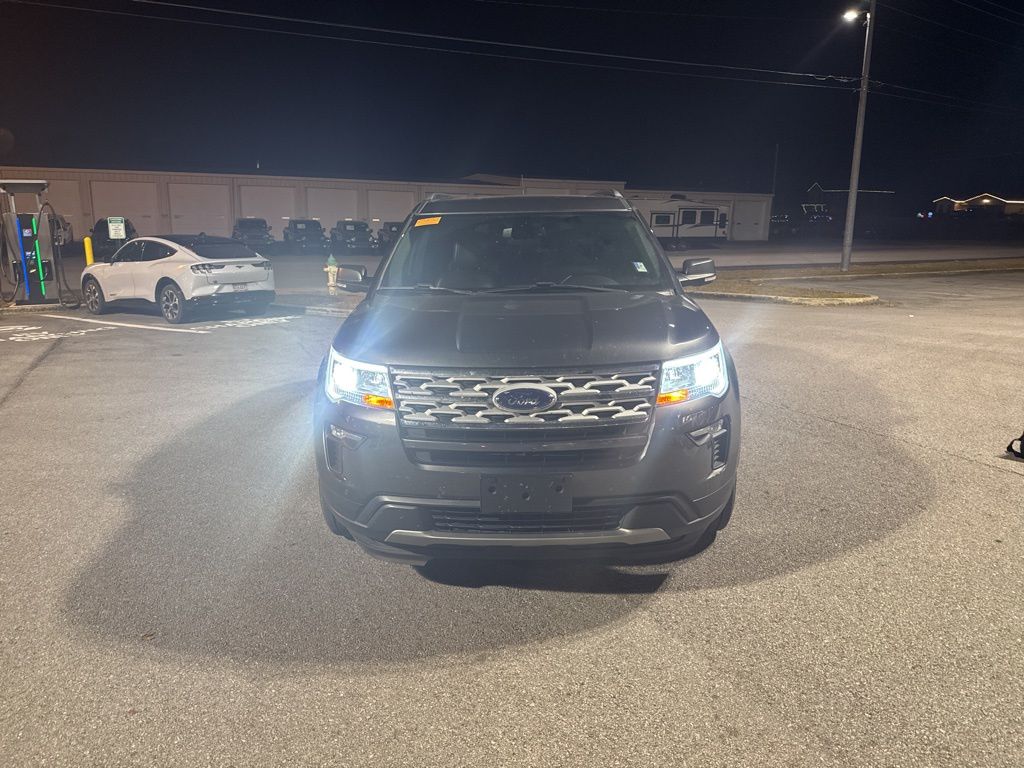 2019 Ford Explorer XLT photo 3
