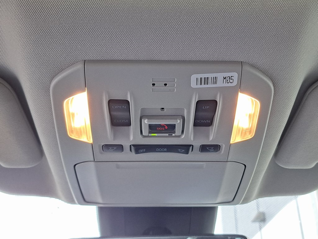 2023 Toyota Highlander L photo 18