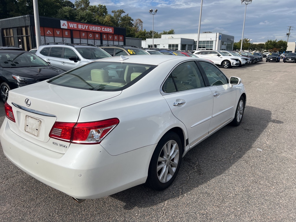2011 Lexus ES 350 photo 4
