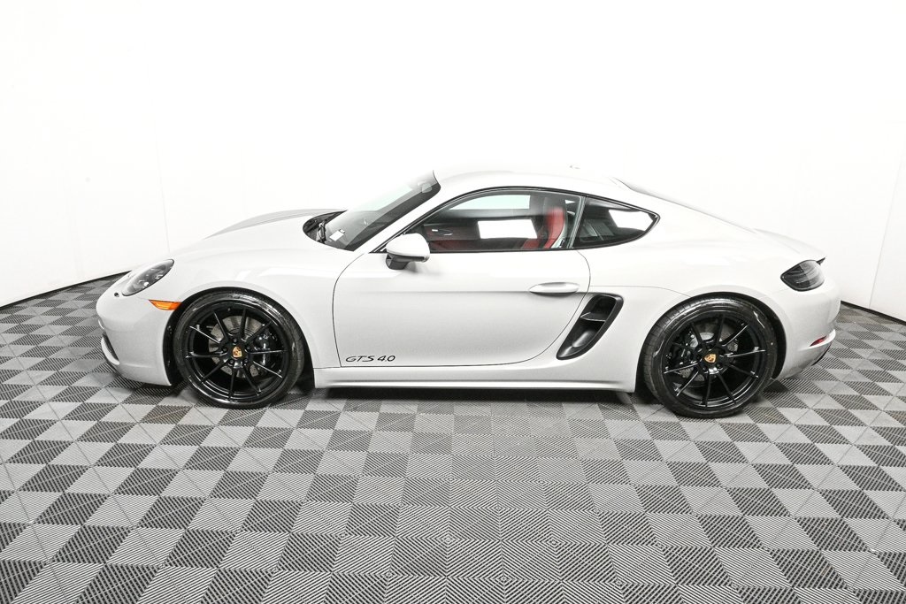 2025 Porsche Cayman GTS 4.0 photo 2
