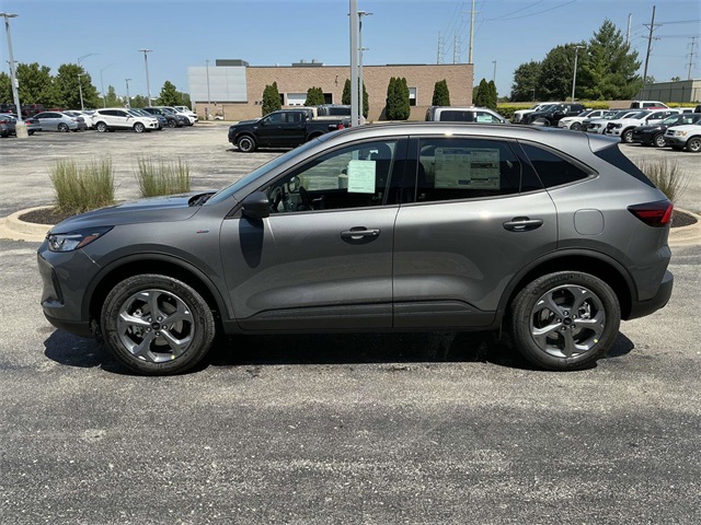 2025 Ford Escape ST-Line photo 2